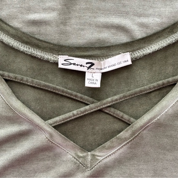 Seven7 • Sage Green Crisscross V-Neck Top, High-Low Hem, Women’s Size Large - Picture 10 of 16